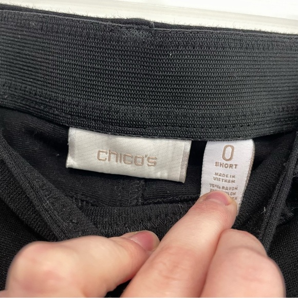 CHICO'S 0 SHORT Ponte Zip 5 Pocket Pants Black Pants and/or Jeggings 4 SHORT 4S - Picture 7 of 16